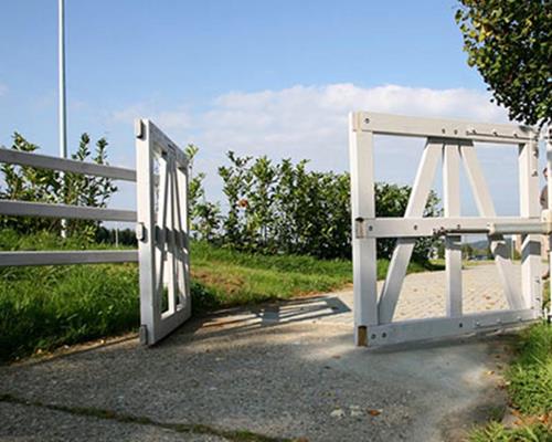 White wooden gate - Also available in other colors