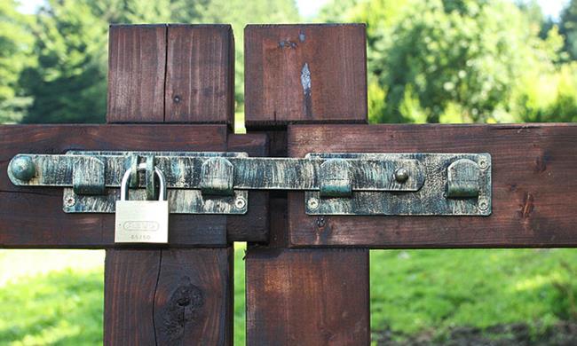 Wooden gates - Enclosures & Gates