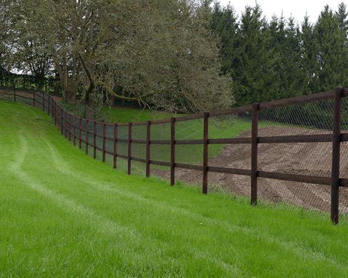 Een paardenomheining op de juiste manier bouwen