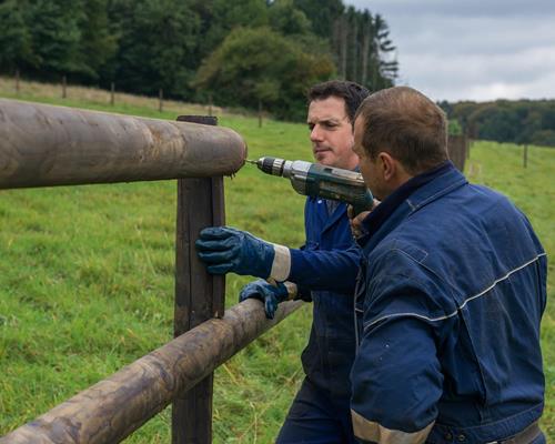 Een team van professionele monteurs staat tot uw dienst