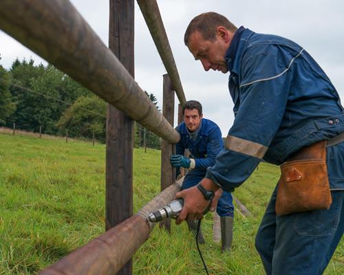 Een team van professionele monteurs staat tot uw dienst