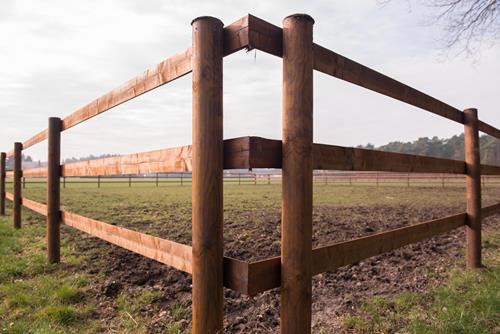 Nieuwe paardenomheiningen voor het paardencentrum « Sentower Park » (België)