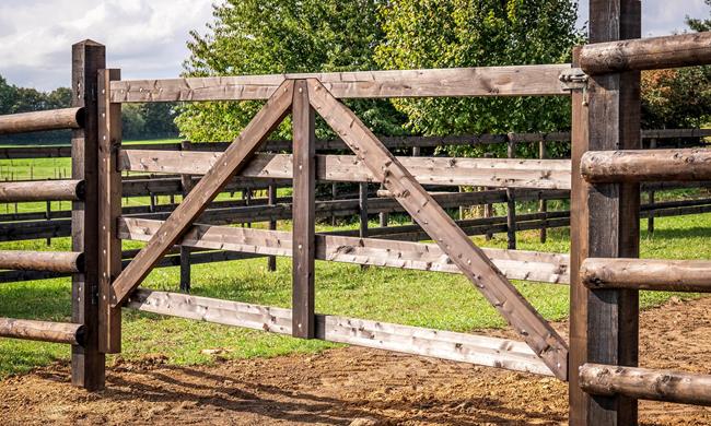 Wooden gates - Enclosures & Gates